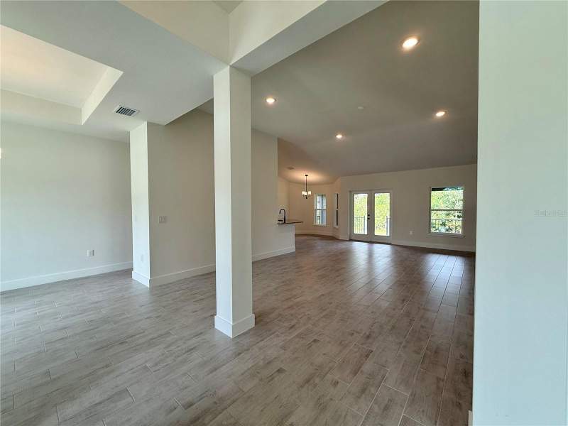 4 bedroom Single Family Residence at 15585 Aldama Circle, Port Charlotte Sec 082, Port Charlotte — photo 4