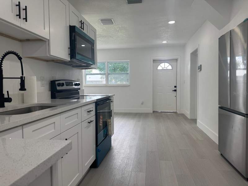 3 bedroom Single Family Residence at 2148 Catalina Drive, Lake Citrus Estates, Clearwater — photo 3