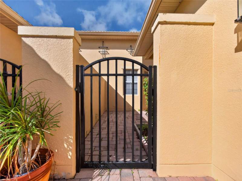 2 bedroom Half Duplex at 2321 Palm Tree Drive, Solivita Ph 5F, Poinciana — photo 2