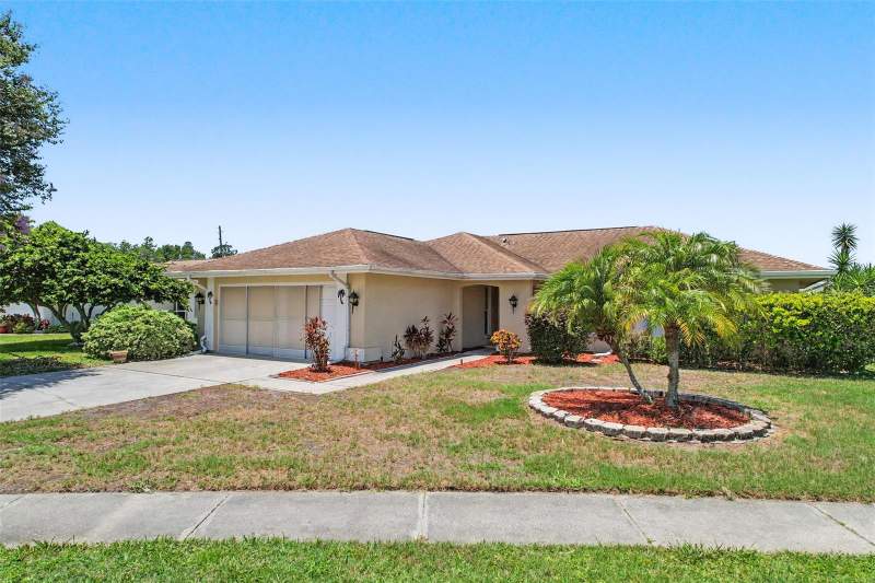 3723 SARAZEN DRIVE home for sale in Fairway Springs