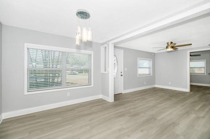3 bedroom Single Family Residence at 5401 43rd Terrace, Hoeldtke Grove Sub, St Petersburg — photo 4