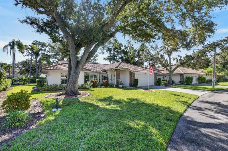 3 bedroom Single Family Residence at 5713 Garden Lakes Majestic, Garden Lakes Village Sec 3, Bradenton — photo 2