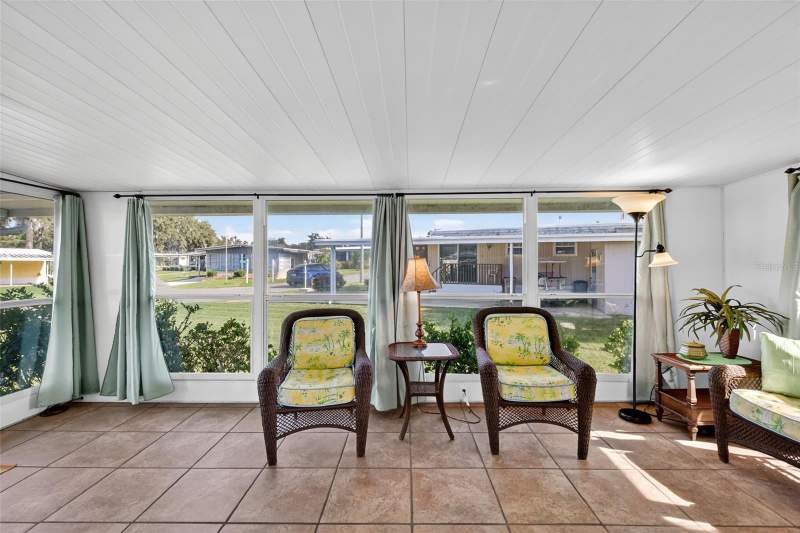 2 bedroom Mobile Home at 563 Tammi Drive, Bonfire Mobile Home Village Sub, Leesburg — photo 4