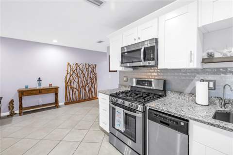 5725 80th Street #106, St Petersburg FL - photo 7 of 43