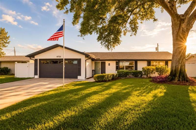 Crossroads Estates