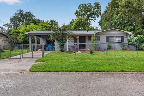 21385 Lehouier Drive, Brooksville FL - photo 11 of 82