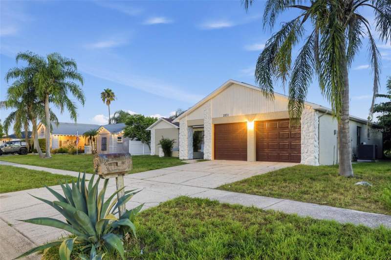 2831 BLOSSOM LAKE home for sale in Holiday Lakes West