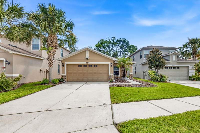 4 bedroom Single Family Residence at 7861 Tuscany Woods Drive, Tuscany Sub At Tampa P, Tampa — photo 2