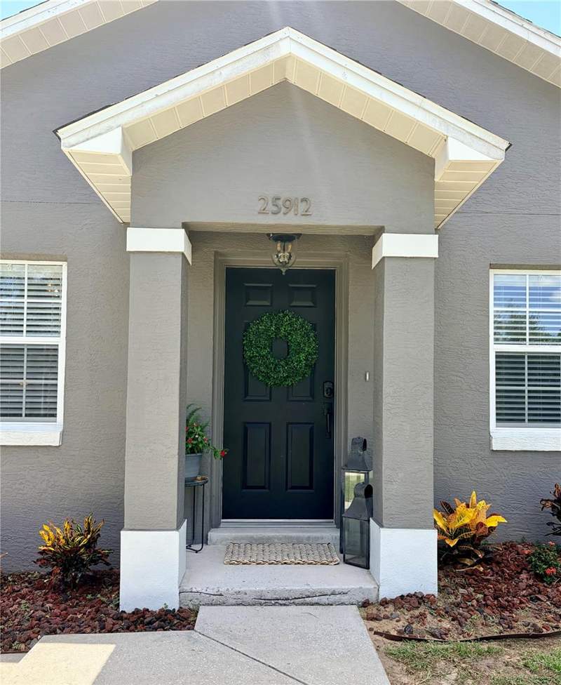 2 bedroom Single Family Residence at 25912 Eufaula Way, Mount Plymouth, Mount Plymouth — photo 3
