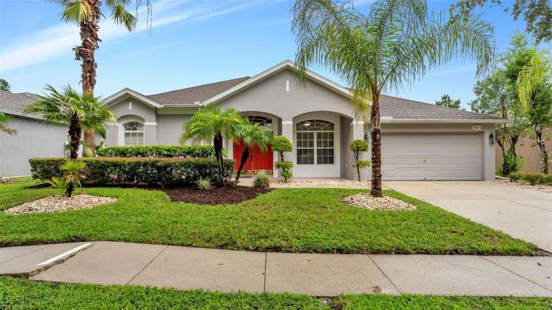 4 bedroom Single Family Residence at 2041 Heartland Circle, Oaks At Valrico Ph 2, Valrico — photo 2