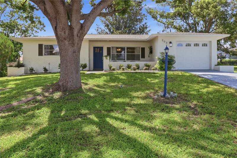 2 bedroom Single Family Residence at 203 Lee Street, Beverly Hills, Beverly Hills — photo 3