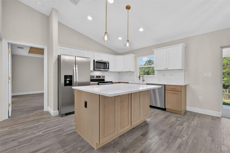 3 bedroom Single Family Residence at 153 Oak Circle, Silver Springs Shores, Ocala — photo 5