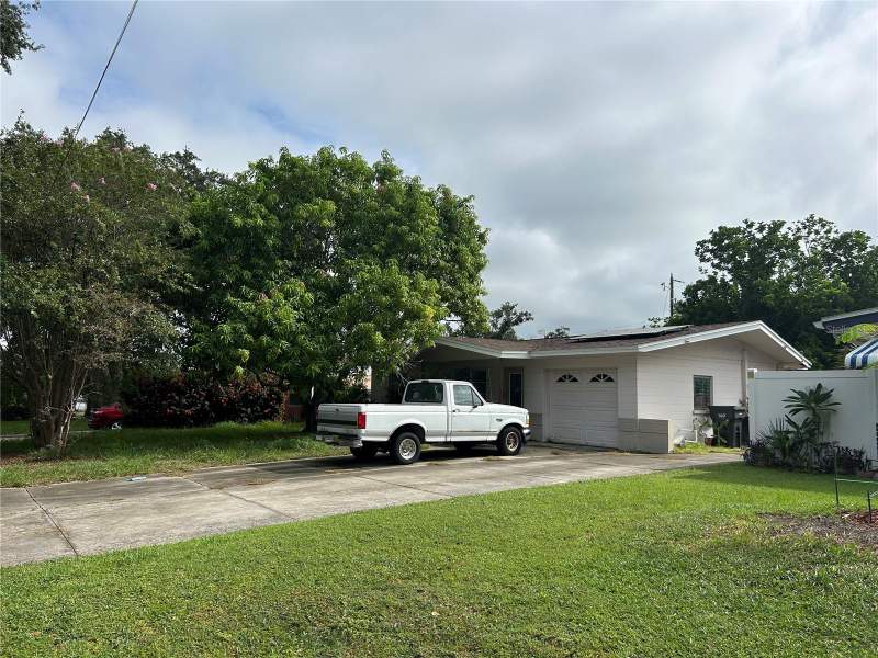 Golden Palm Manor