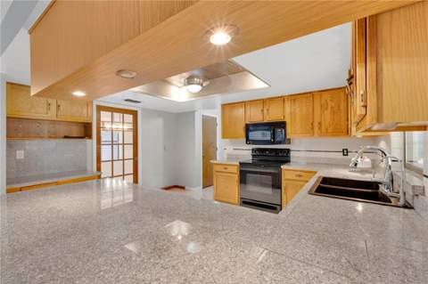 3292 Majestic Oak Drive, St Cloud FL - photo 7 of 31