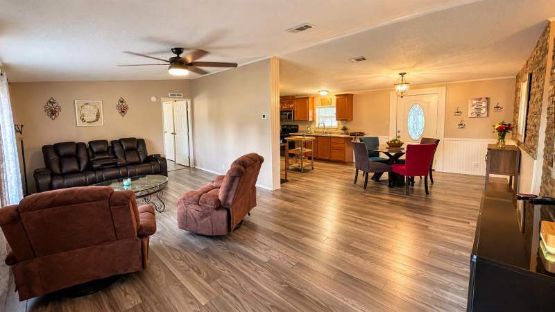 3 bedroom Manufactured Home at 12831 Hawk Hill Drive, Pine Ridge Estates, Thonotosassa — photo 4