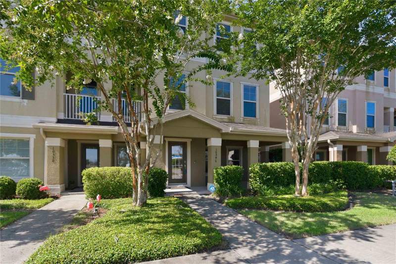 3 bedroom Townhouse at 10546 Green Ivy Lane, Overlook/East Park, Orlando — photo 3