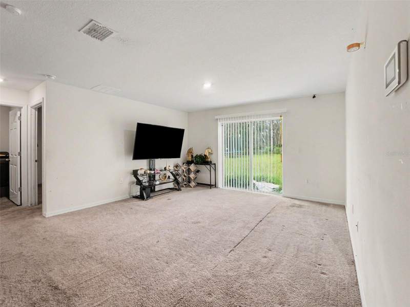 3 bedroom Single Family Residence at 305 Bowfin Drive, Poinciana Nbrhd 02 East Village 07, Kissimmee — photo 5