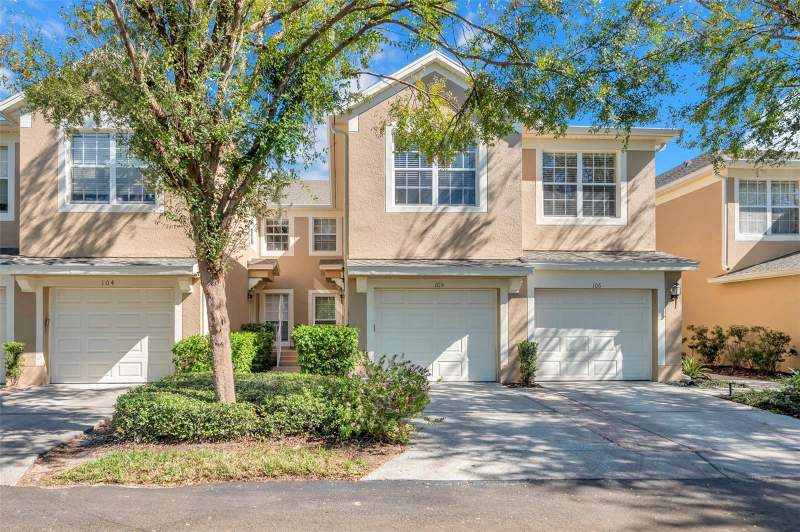 Carriage Homes/Stonebridge CommonsHomes for Sale in Orlando, FL