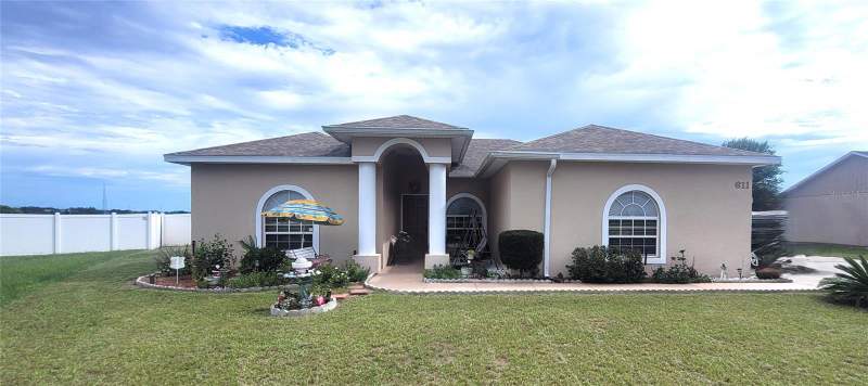 3 bedroom Single Family Residence at 611 Valencia Court, Valencia Heights Add, Dundee — photo 3