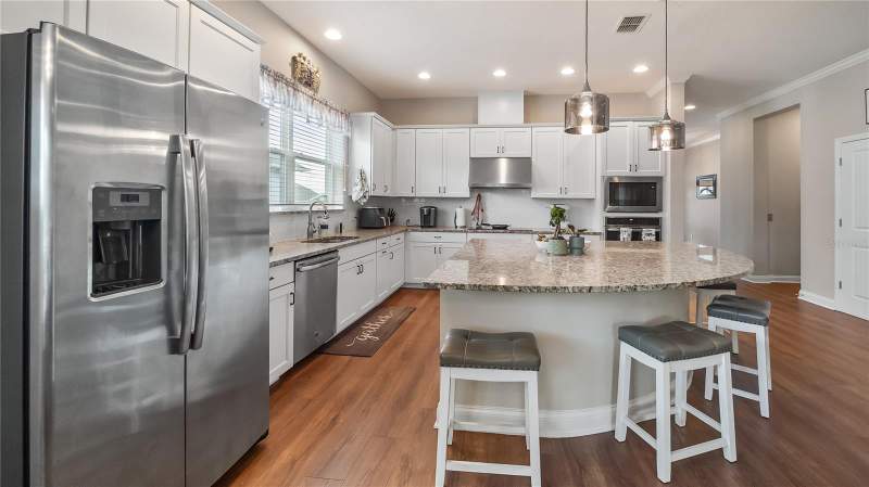 4 bedroom Single Family Residence at 16451 Good Hearth Boulevard, Johns Lake Landing, Clermont — photo 2