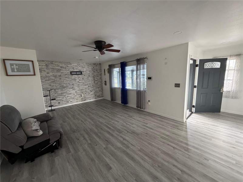 2 bedroom Single Family Residence at 1205 HACIENDA DRIVE, DEL WEBBS SUN CITY FLORIDA UN, SUN CITY CENTER — photo 2