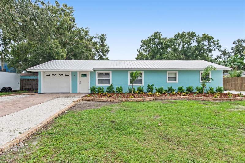 3 bedroom Single Family Residence at 221 Ontario Avenue, Crystal Beach Rev, Crystal Beach — photo 2