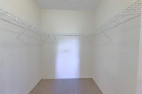 10036 Brookdale Drive, New Port Richey FL - photo 17 of 49