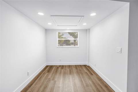 110 NE Monroe Circle #1, St Petersburg FL - photo 9 of 64