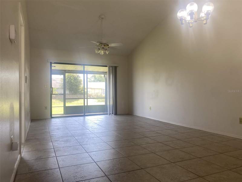 3 bedroom Townhouse at 42 Pine Island Circle, Pine Island Villas At Bvl, Kissimmee — photo 3