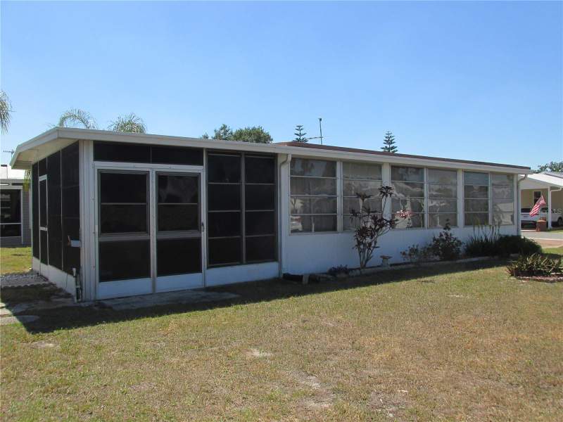 2 bedroom Manufactured Home at 10 Red Quill Circle, Saddlebag Lake, Lake Wales — photo 4