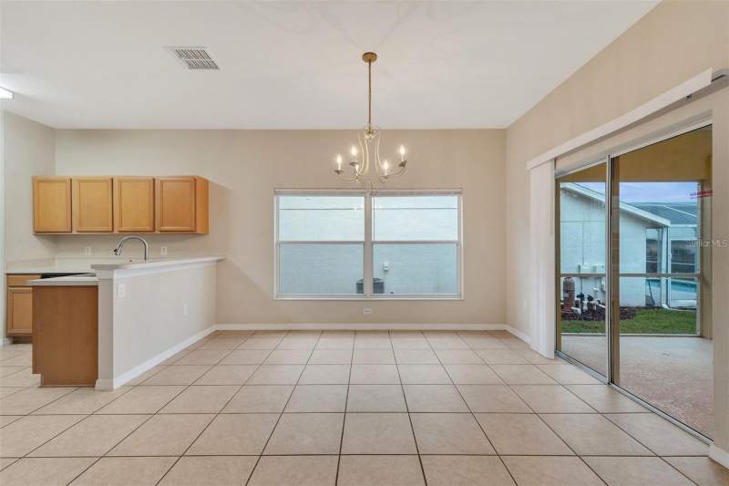 5 bedroom Single Family Residence at 318 Windsor Place, Abbey At West Haven, Davenport — photo 5