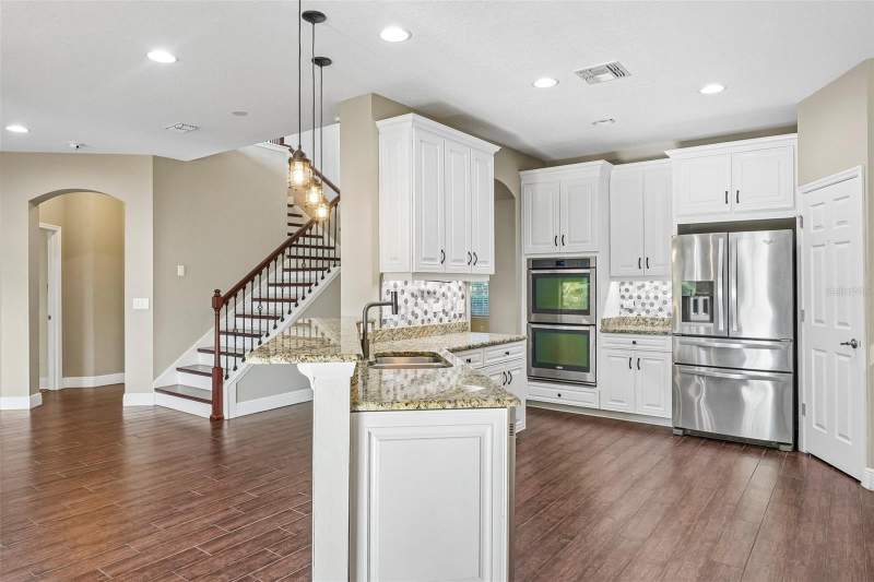 7 bedroom Single Family Residence at 19711 Wellington Manor Boulevard, Wellington Manor Ph 2, Lutz — photo 3