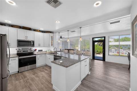 2041 S Pine Street, Englewood FL - photo 15 of 47