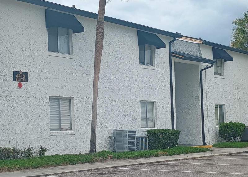 4413 S SEMORAN BOULEVARD #6 home for sale in Avalion