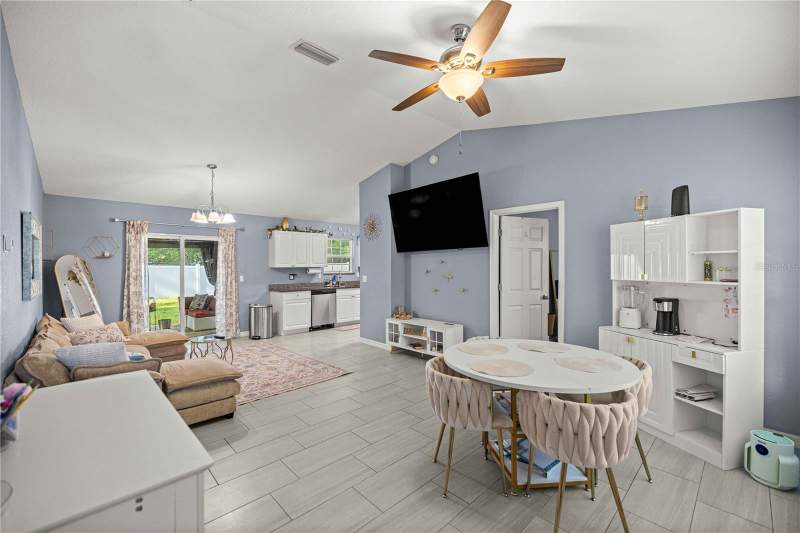 3 bedroom Single Family Residence at 1864 NE 126th Lane, Sheri Oaks, Anthony — photo 5