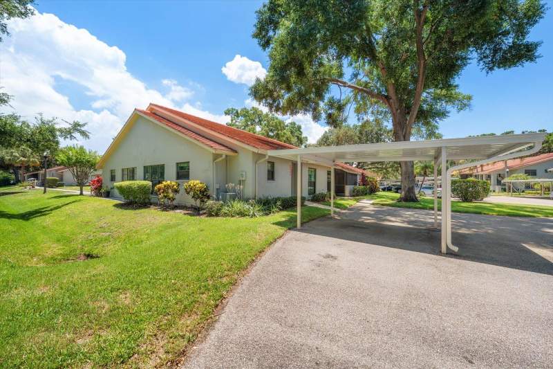 2 bedroom Villa at 2069 Lakeview Drive, Villas Of Lake Arbor, Clearwater — photo 5