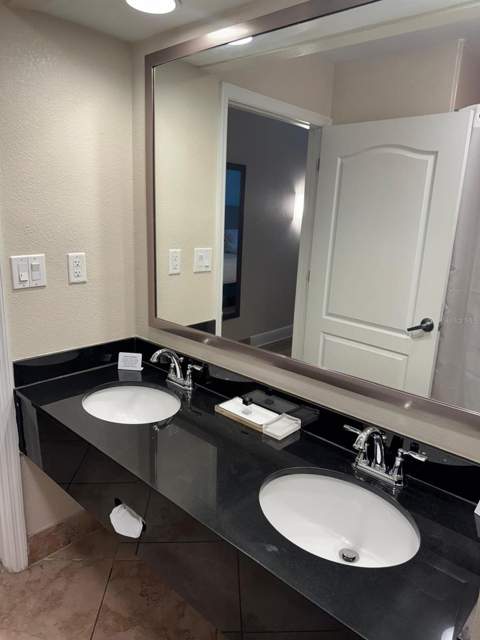 3000 Maingate Ln #319, Kissimmee FL - photo 8 of 15