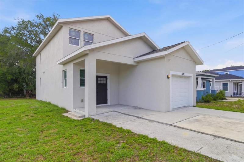 3 bedroom Single Family Residence at 3702 Wiggins Leaf Street, Grant Park Add Blocks 36-, Tampa — photo 2