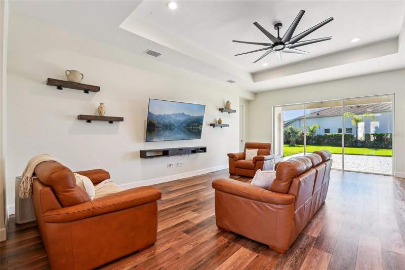 4 bedroom Single Family Residence at 3326 Acacia Bay Avenue, Winding Ridge Ph 3, Wesley Chapel — photo 5