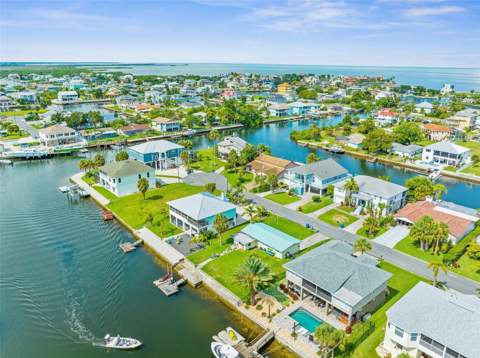 4464 Jacona Drive, Hernando Beach FL - photo 7 of 56