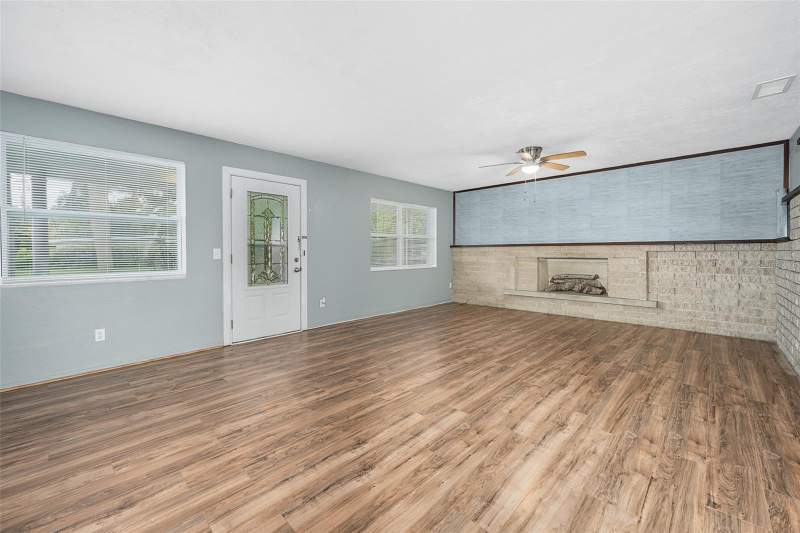 3 bedroom Single Family Residence at 700 Katherine Street, Golfview Sec 01, South Daytona — photo 4