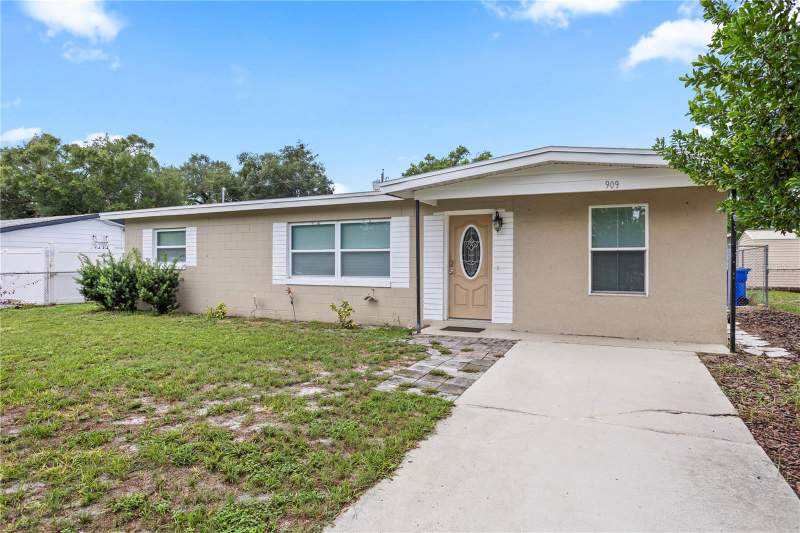3 bedroom Single Family Residence at 909 URSULA STREET, PEACH LAKE MANOR, OCOEE — photo 2