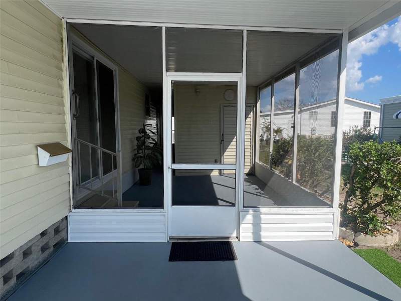 2 bedroom Mobile Home at 103 Pindo Palm Street, Palm Hill Mobile Home Park Unrec, Largo — photo 5