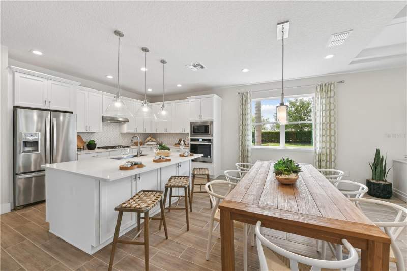 4 bedroom Single Family Residence at 2418 PARK RIDGE STREET, OAKS AT KELLY PARK, APOPKA — photo 3
