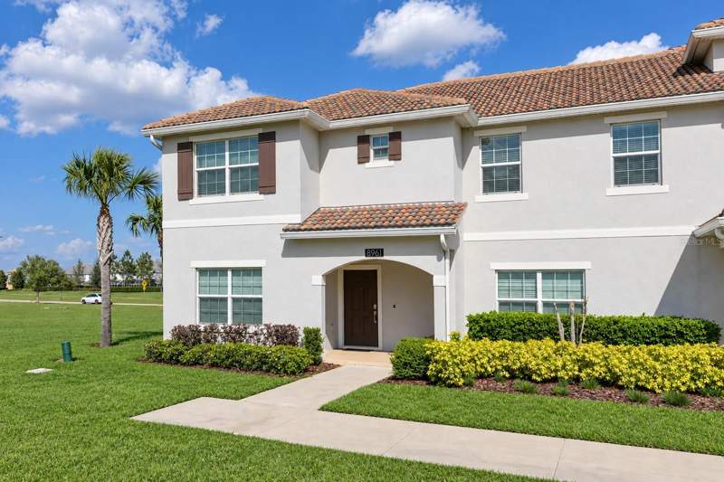 5 bedroom Townhouse at 8961 Stinger Drive, Stoneybrook South Ph J-2 & J-3, Davenport — photo 3