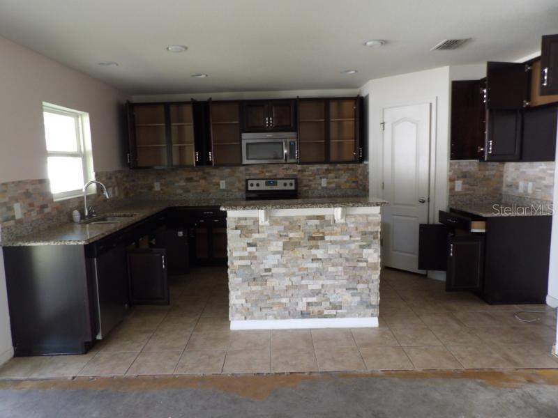 3 bedroom Single Family Residence at 11301 Brighton Knoll Loop, South Fork Tr L Ph 1, Riverview — photo 3