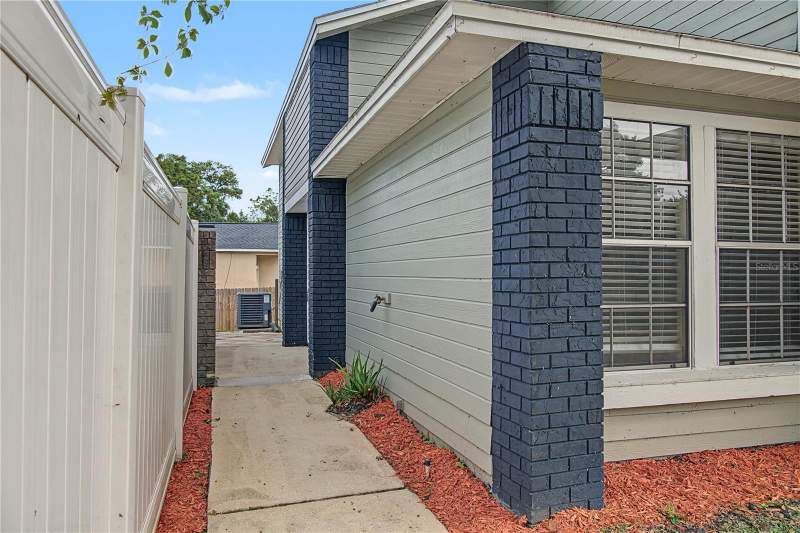 3 bedroom Half Duplex at 208 Alston Drive, Oak Meadows Pd Ph 03, Orlando — photo 3