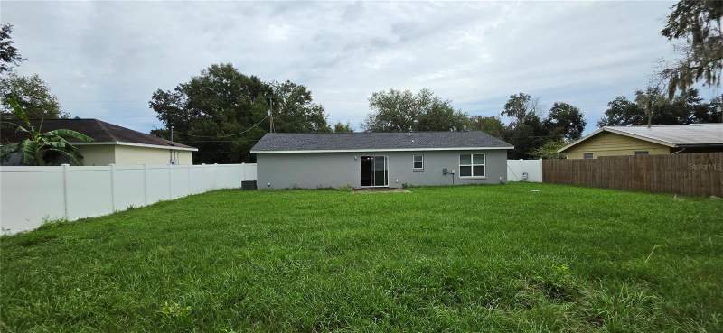 3 bedroom Single Family Residence at 734 NW 57th Avenue, Ocala Ridge, Ocala — photo 2