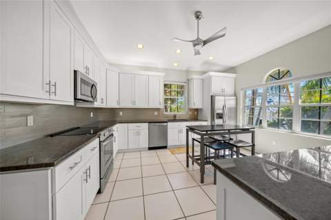 569 Juan Anasco Drive, Longboat Key FL - photo 18 of 81