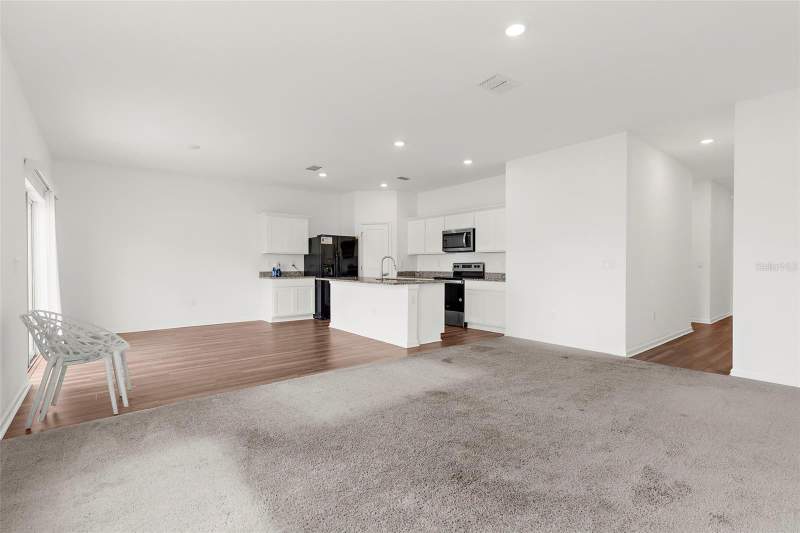 4 bedroom Single Family Residence at 1038 Kelly Fern Loop, South Haven, Ruskin — photo 5